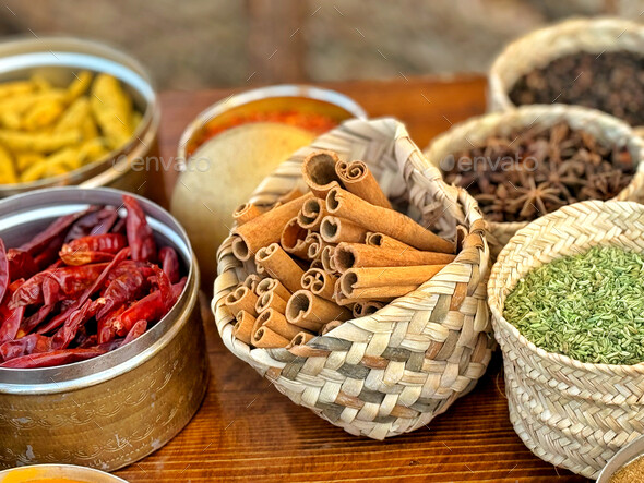 Doğal ve kaliteli baharatlar yemeklerin lezzetini artırır